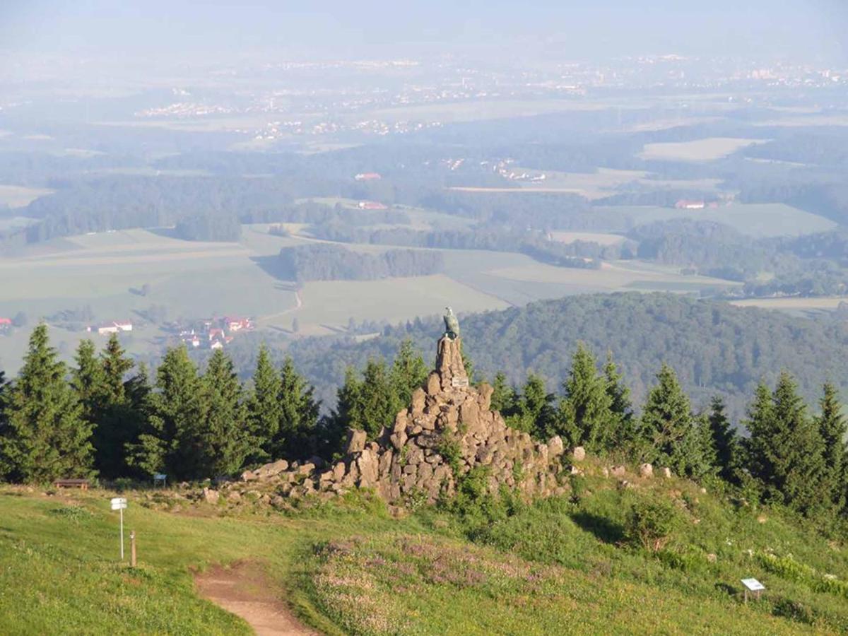 Rhoener Landhotel Haus Zur Wasserkuppe Ehrenberg  Exterior foto